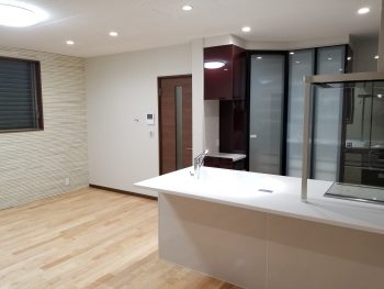 ダイニングキッチンリビング